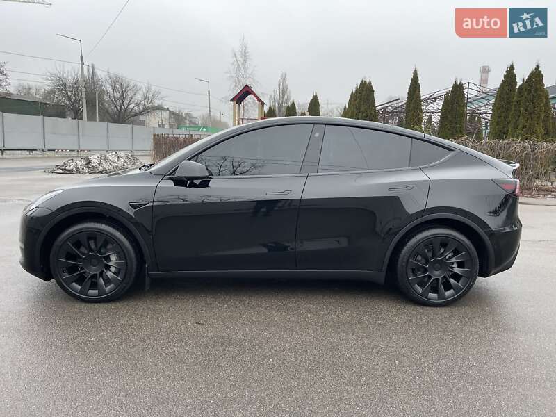 Внедорожник / Кроссовер Tesla Model Y 2022 в Киеве
