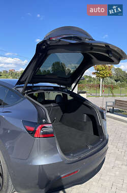 Внедорожник / Кроссовер Tesla Model Y 2021 в 