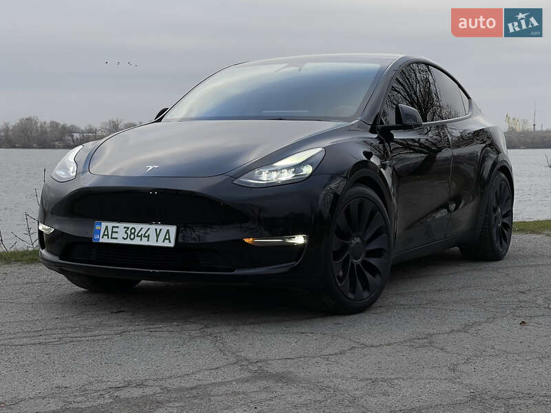 Позашляховик / Кросовер Tesla Model Y 2022 в Дніпрі