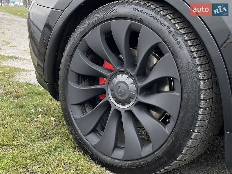 Позашляховик / Кросовер Tesla Model Y 2022 в Дніпрі