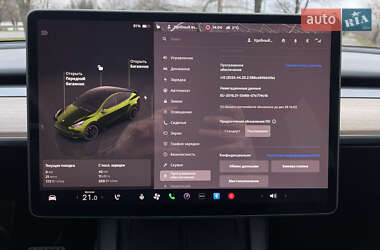 Внедорожник / Кроссовер Tesla Model Y 2022 в 