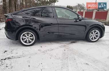 Позашляховик / Кросовер Tesla Model Y 2023 в 