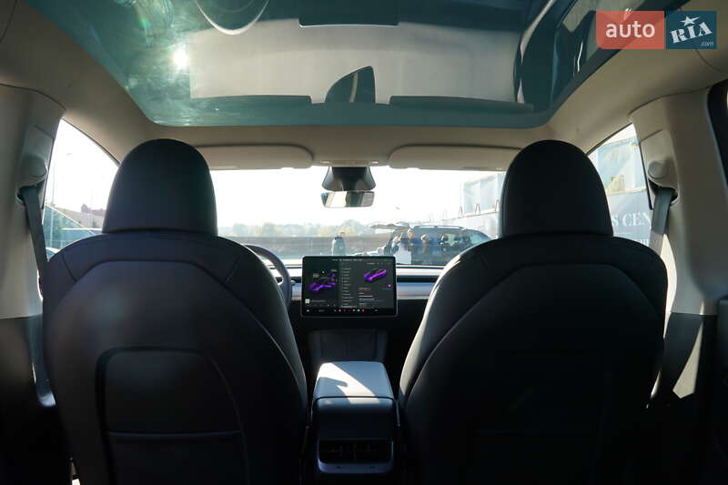Внедорожник / Кроссовер Tesla Model Y 2023 в Киеве