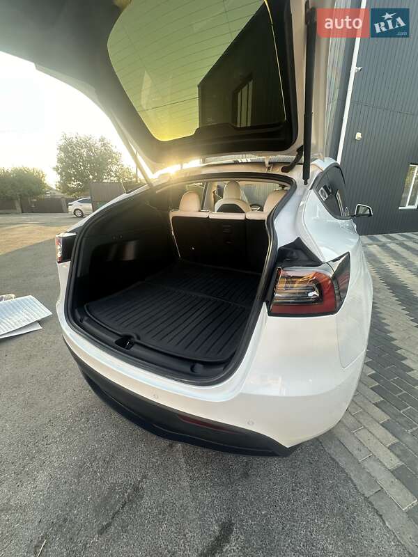 Внедорожник / Кроссовер Tesla Model Y 2022 в Киеве фото 13 Внедорожник / Кроссовер Tesla Model Y 2022 в Киеве