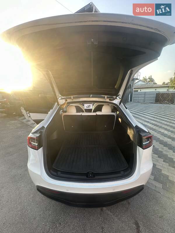 Внедорожник / Кроссовер Tesla Model Y 2022 в Киеве фото 12 Внедорожник / Кроссовер Tesla Model Y 2022 в Киеве