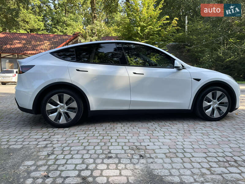 Позашляховик / Кросовер Tesla Model Y 2021 в Трускавці