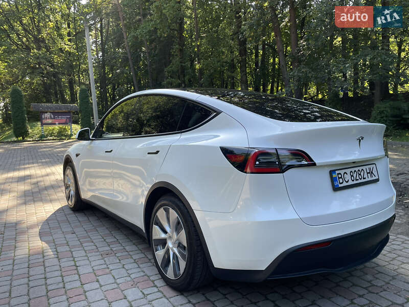 Позашляховик / Кросовер Tesla Model Y 2021 в Трускавці