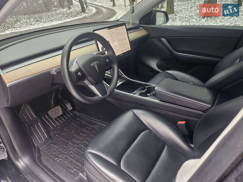 Внедорожник / Кроссовер Tesla Model Y 2020 в Львове