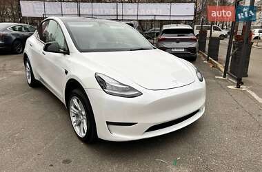 Внедорожник / Кроссовер Tesla Model Y 2021 в 