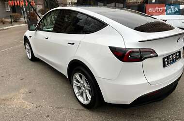 Внедорожник / Кроссовер Tesla Model Y 2021 в 
