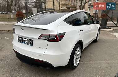 Внедорожник / Кроссовер Tesla Model Y 2021 в 