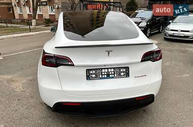 Внедорожник / Кроссовер Tesla Model Y 2021 в 