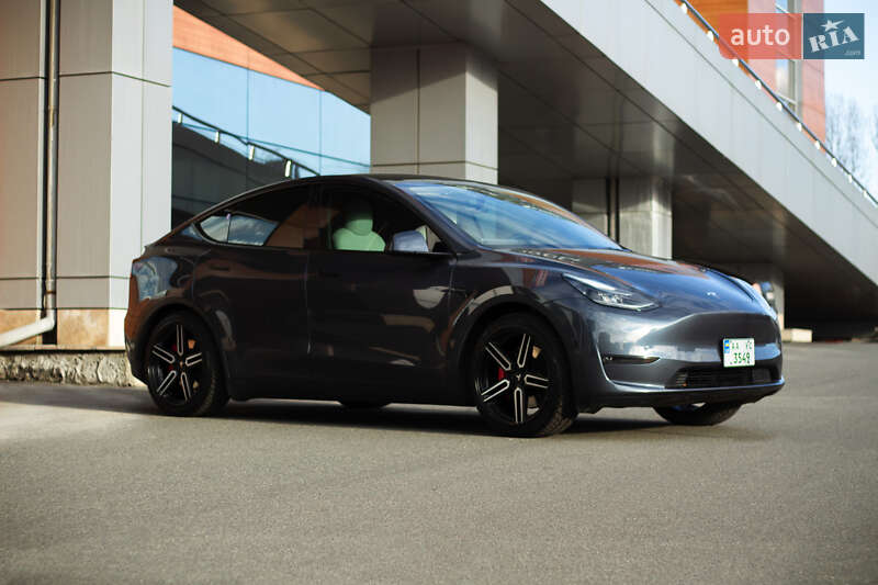 Tesla Model Y 2021