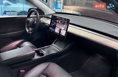 Внедорожник / Кроссовер Tesla Model Y 2021 в Киеве