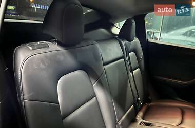 Внедорожник / Кроссовер Tesla Model Y 2021 в Киеве