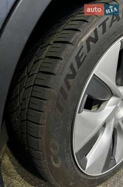 Внедорожник / Кроссовер Tesla Model Y 2021 в Киеве