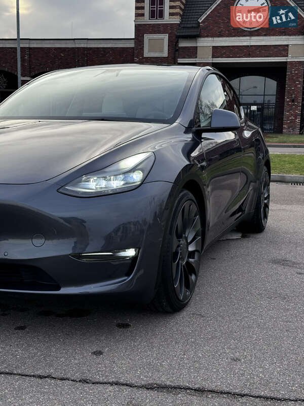 Позашляховик / Кросовер Tesla Model Y 2022 в Києві