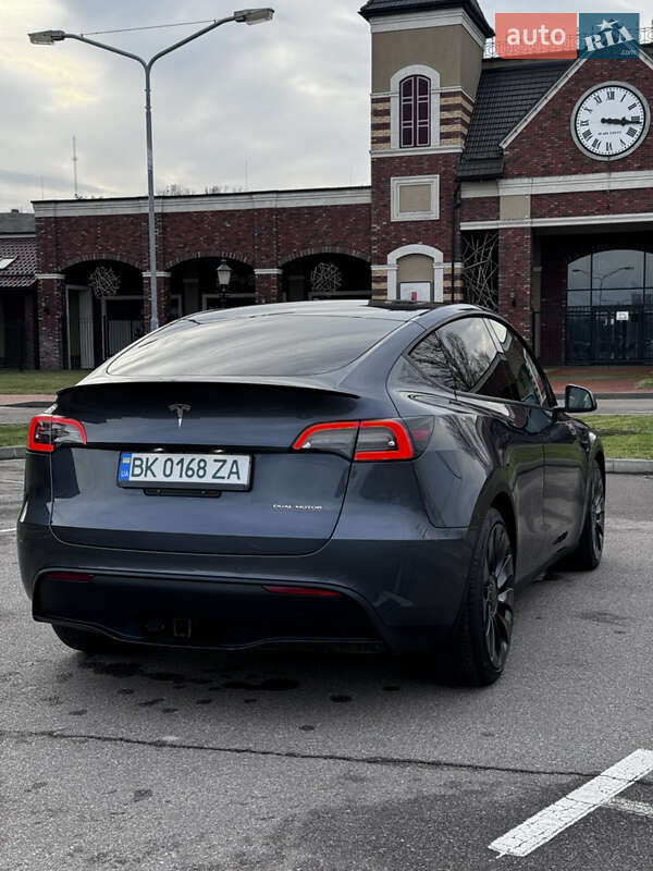 Позашляховик / Кросовер Tesla Model Y 2022 в Києві
