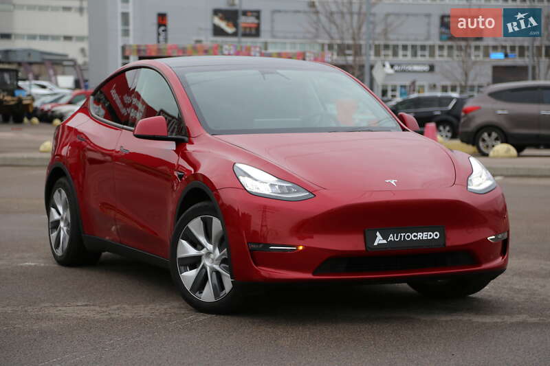 Внедорожник / Кроссовер Tesla Model Y 2020 в Киеве