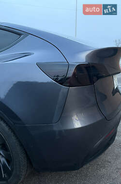 Внедорожник / Кроссовер Tesla Model Y 2021 в 