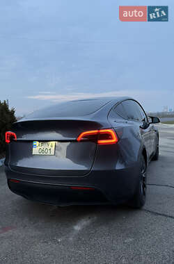 Внедорожник / Кроссовер Tesla Model Y 2021 в 