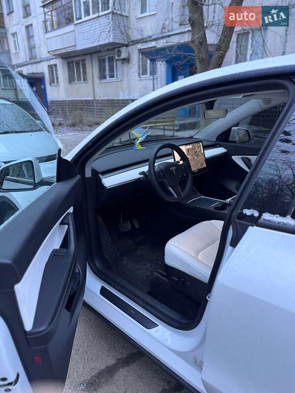 Внедорожник / Кроссовер Tesla Model Y 2021 в Харькове