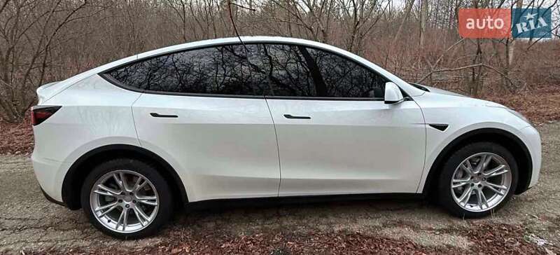 Внедорожник / Кроссовер Tesla Model Y 2022 в Полтаве