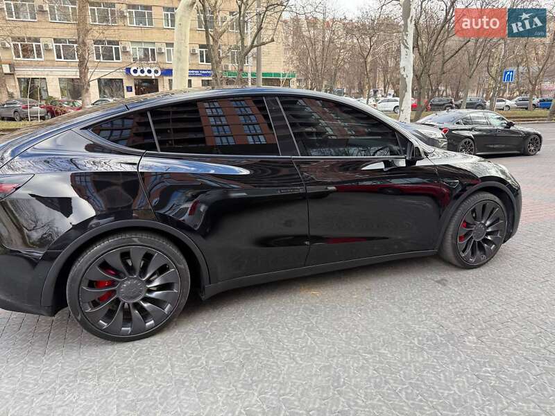 Внедорожник / Кроссовер Tesla Model Y 2020 в Одессе