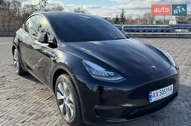 Tesla Model Y 2023