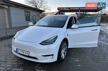 Позашляховик / Кросовер Tesla Model Y 2021 в Хирові