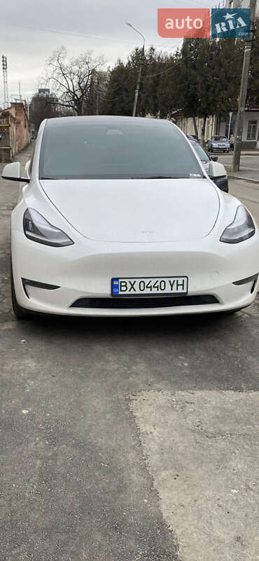 Tesla Model Y 2021