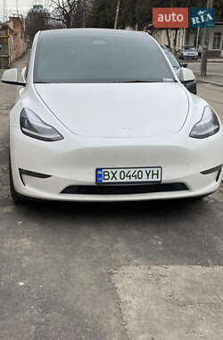 Внедорожник / Кроссовер Tesla Model Y 2021 в 