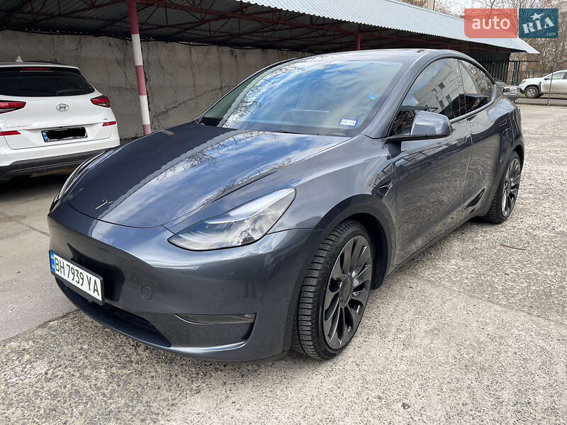 Tesla Model Y 2022