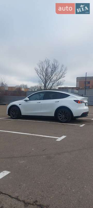 Позашляховик / Кросовер Tesla Model Y 2023 в Рівному