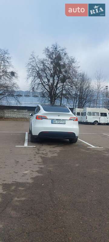 Позашляховик / Кросовер Tesla Model Y 2023 в Рівному