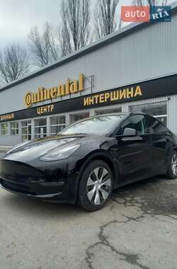 Внедорожник / Кроссовер Tesla Model Y 2023 в 