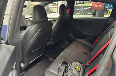 Внедорожник / Кроссовер Tesla Model Y 2023 в Киеве