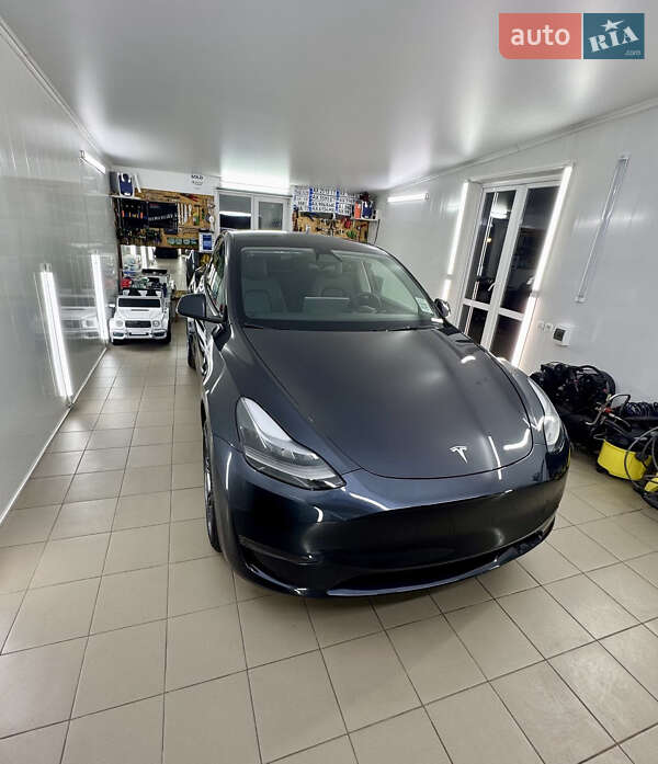 Внедорожник / Кроссовер Tesla Model Y 2024 в 