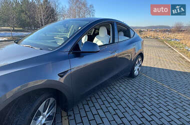 Внедорожник / Кроссовер Tesla Model Y 2024 в 