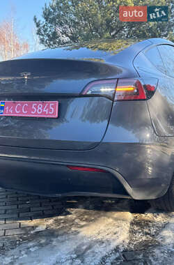Внедорожник / Кроссовер Tesla Model Y 2024 в 