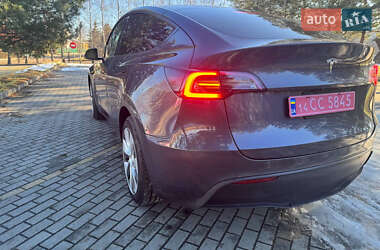 Внедорожник / Кроссовер Tesla Model Y 2024 в 