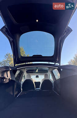 Внедорожник / Кроссовер Tesla Model Y 2024 в 