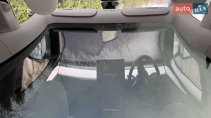 Внедорожник / Кроссовер Tesla Model Y 2024 в Тернополе фото 60 Внедорожник / Кроссовер Tesla Model Y 2024 в Тернополе