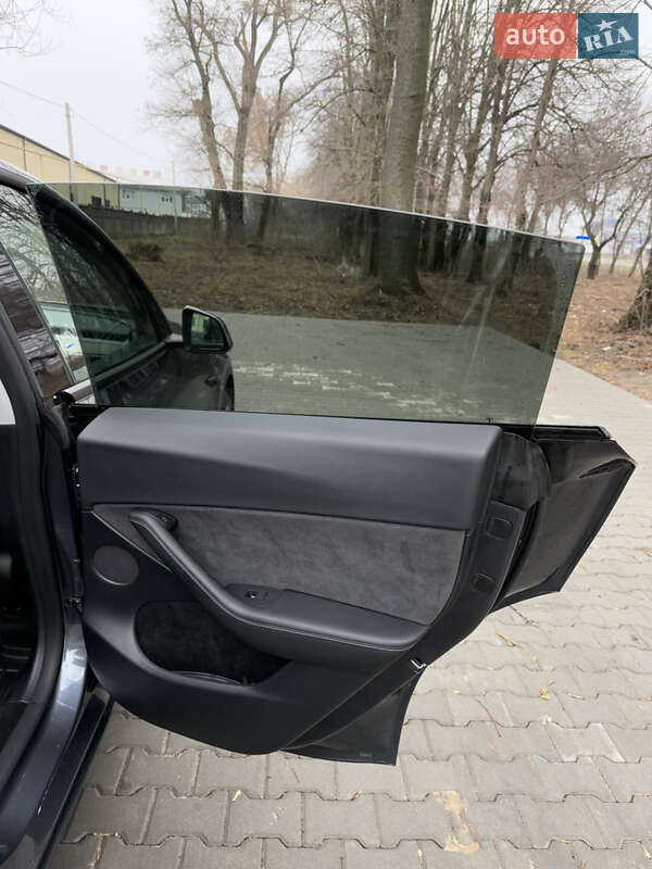 Внедорожник / Кроссовер Tesla Model Y 2023 в Виннице