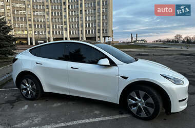 Внедорожник / Кроссовер Tesla Model Y 2021 в 
