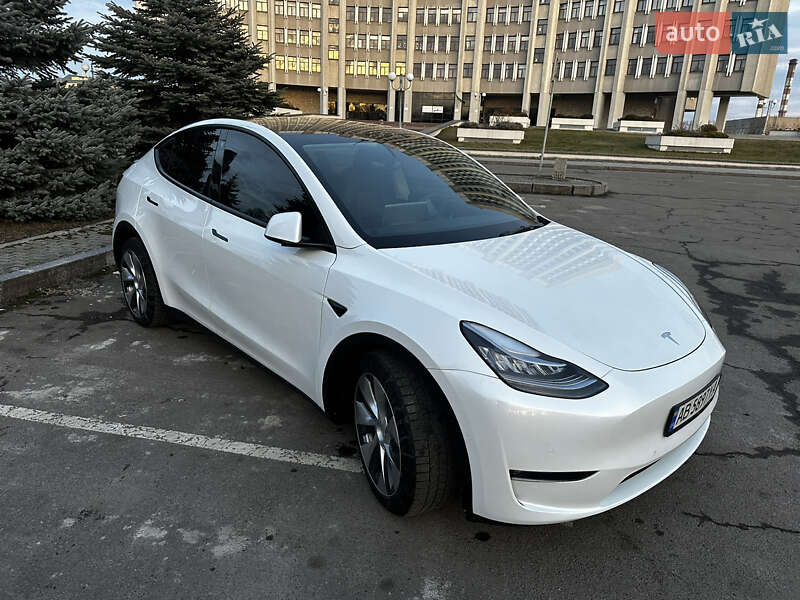 Позашляховик / Кросовер Tesla Model Y 2021 в Львові