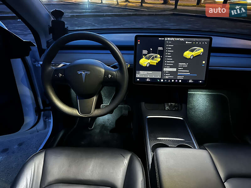 Позашляховик / Кросовер Tesla Model Y 2021 в Львові