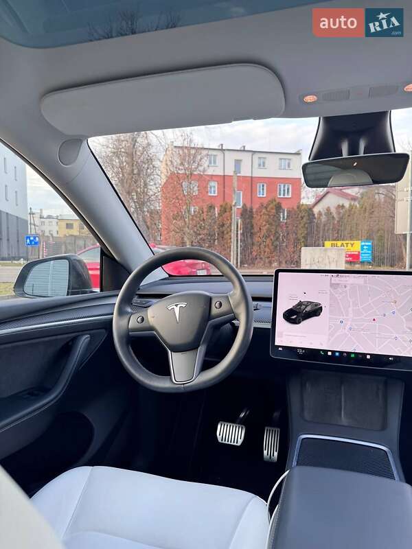 Позашляховик / Кросовер Tesla Model Y 2021 в Києві