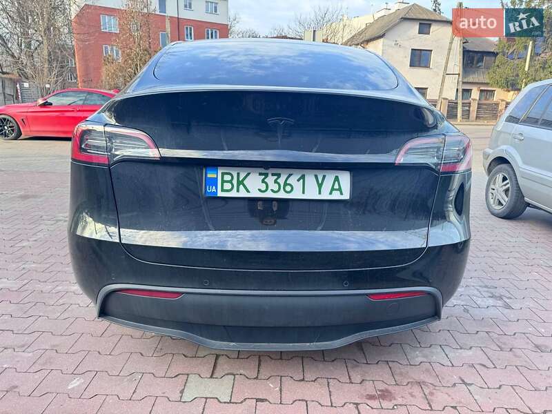 Позашляховик / Кросовер Tesla Model Y 2021 в Києві