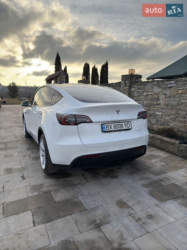 Tesla Model Y 2022